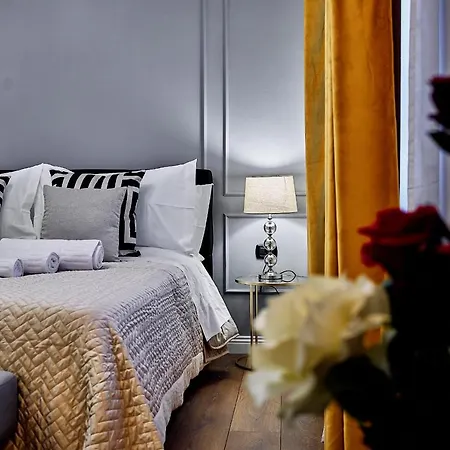 Апартаменти Chiclife - Lilienblum Chic Borgo Santa Caterina